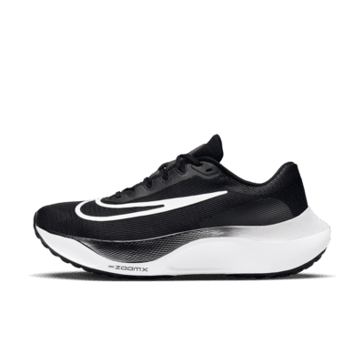 Tenis de correr en pavimento para hombre Nike Zoom Fly 5. Nike